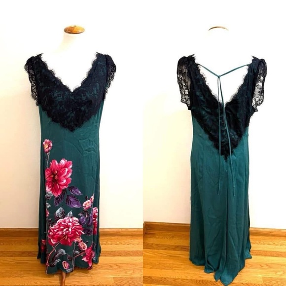 L14. {Anthro} Lace dress - Picture 2 of 2